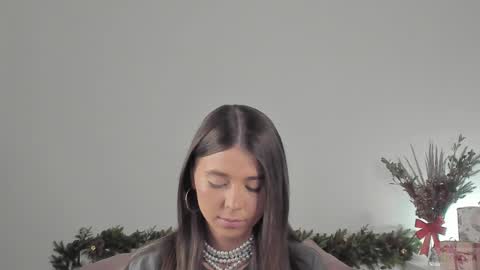 violetta_finch online show from January 12, 8:14 am