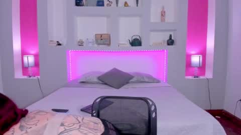 ViolettaBaker online show from January 9, 7:40 pm