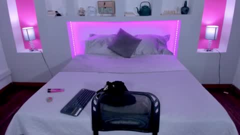 ViolettaBaker online show from January 8, 7:56 pm