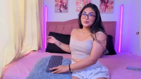 violettabloom_ online show from September 10, 7:58 pm