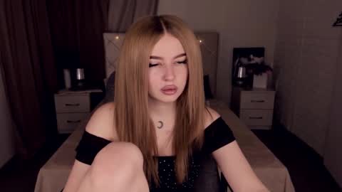 ViolettaOtis online show from December 22, 11:33 am
