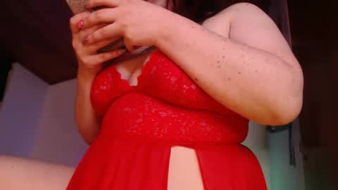 violetafetish online show from December 18, 5:04 am