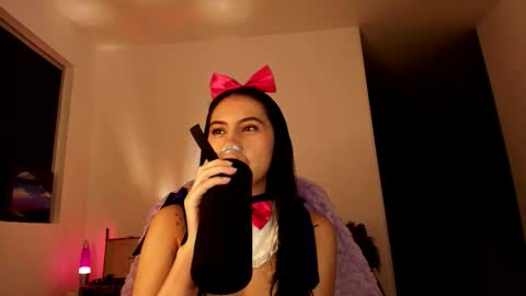 Violetta....Follow me in Twitter... online show from October 7, 4:39 am