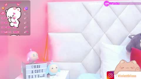 Snapshot of violettbloss chatting on October 28, 3:12 am Violeta online show from October 28, 3:12 am