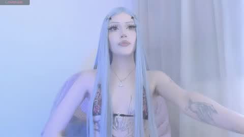 Violett online show from April 25, 7:33 am