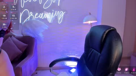 Violett Castel online show from December 27, 8:07 pm