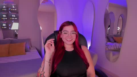 Violett Castel online show from December 11, 7:57 pm