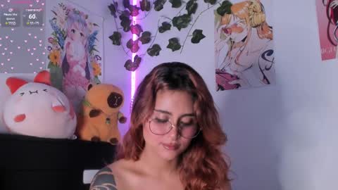 Violette  online show from December 4, 8:40 pm