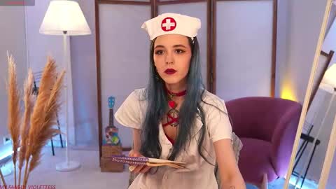 violettessa online show from November 20, 12:50 pm