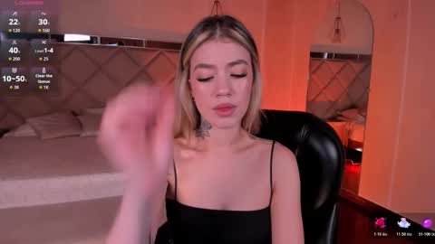 Violett  online show from November 20, 7:59 pm