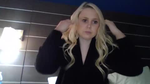 Violet Valentine online show from January 28, 11:39 pm