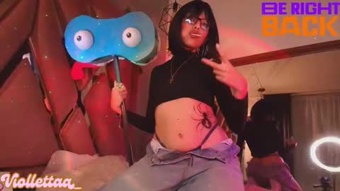 Snapshot of viollettaa_ chatting on October 13, 10:23 pm Violetta online show from October 13, 10:23 pm