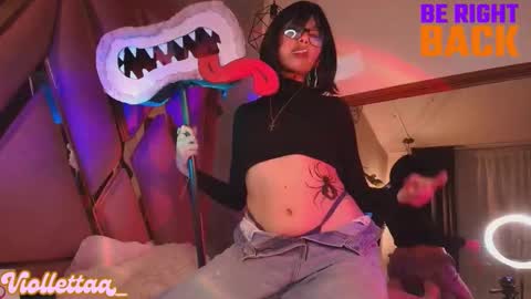 Snapshot of viollettaa_ chatting on September 17, 10:19 pm Violetta online show from September 17, 10:19 pm