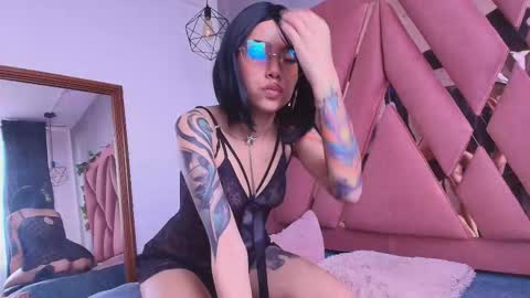 Snapshot of viollettaa_ chatting on September 26, 7:33 pm Violetta online show from September 26, 7:33 pm