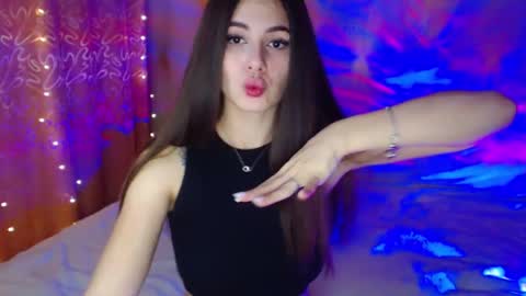 viollinalv online show from December 3, 9:01 pm