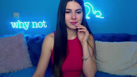 viollinalv online show from December 3, 5:41 am