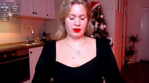 Snapshot of vip_juicy chatting on January 18, 8:10 am VelvettTime online show from January 18, 8:10 am
