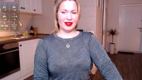 Snapshot of vip_juicy chatting on January 25, 9:36 am VelvettTime online show from January 25, 9:36 am