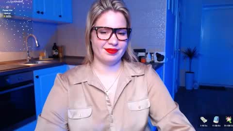 Snapshot of vip_juicy chatting on January 24, 8:13 am VelvettTime online show from January 24, 8:13 am