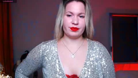 Snapshot of vip_juicy chatting on December 4, 8:56 am VelvettTime online show from December 4, 8:56 am