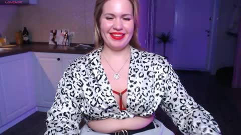 Snapshot of vip_juicy chatting on February 11, 5:50 pm VelvettTime online show from February 11, 5:50 pm