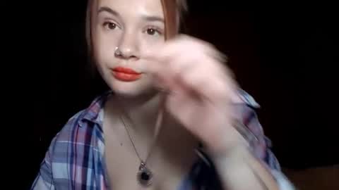 Mia online show from October 8, 5:50 pm