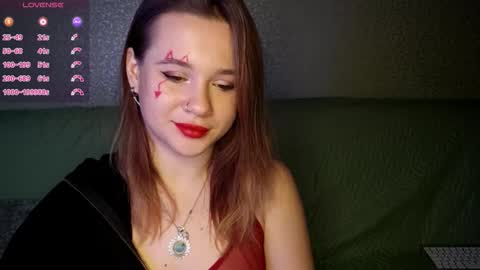 Mia online show from October 31, 12:20 pm