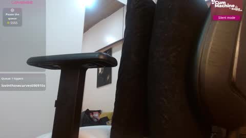 Snapshot of virtual_charm chatting on October 6, 12:33 pm Sofia online show from October 6, 12:33 pm