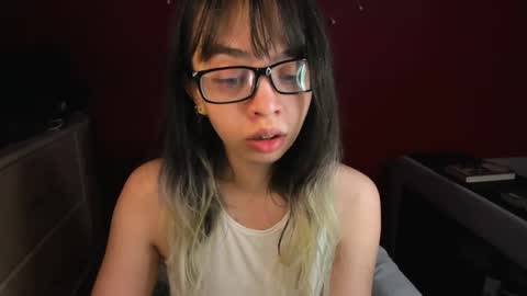 Zoe online show from June 2, 6:42 pm