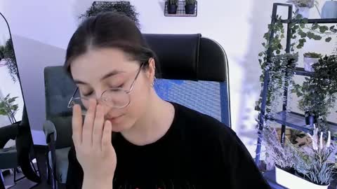 your love online show from April 3, 7:06 am