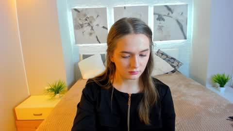 Snapshot of vitajoy_ chatting on December 20, 4:04 pm Vita online show from December 20, 4:04 pm