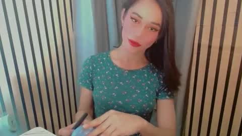 SANDRA GOING YOU online show from March 25, 11:57 am