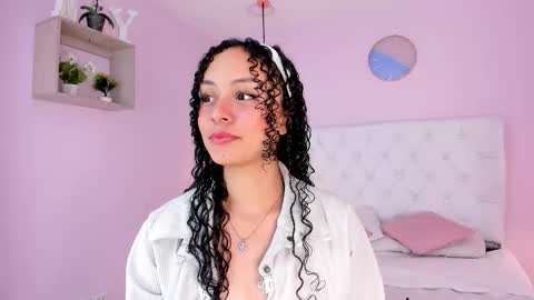 Vivi online show from December 5, 4:34 am