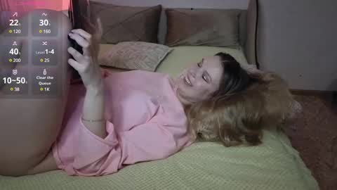 Snapshot of vivian_alison chatting on February 5, 5:32 pm vivian_alison online show from February 5, 5:32 pm
