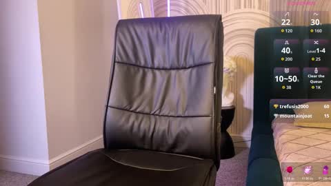 Vivian Evans online show from March 17, 5:44 am