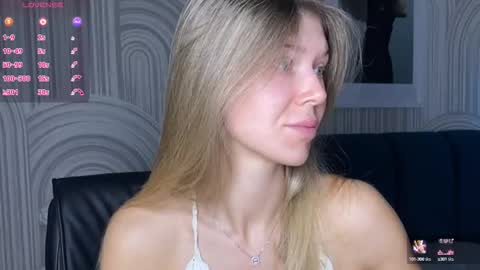 Snapshot of vivian_evans_ chatting on September 16, 1:13 am Vivian Evans online show from September 16, 1:13 am
