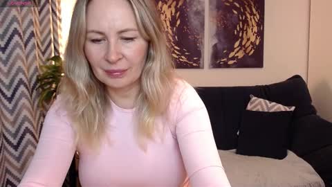 Vivian online show from September 23, 5:33 pm