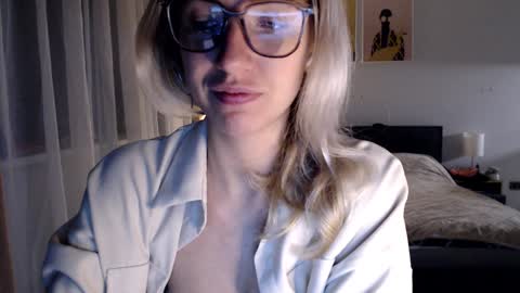 VI       online show from December 24, 5:05 am