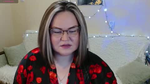 Vivien online show from February 1, 6:19 pm
