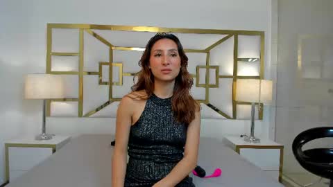 Viviene online show from July 9, 4:04 am
