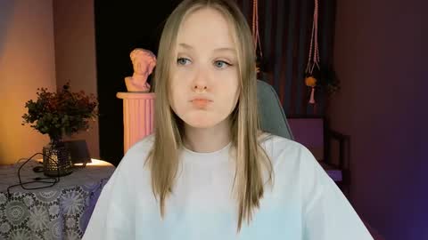 Vivien online show from December 25, 1:09 pm