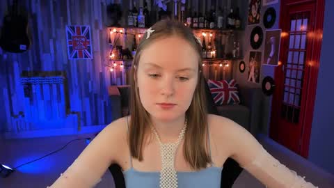 Vivien online show from December 12, 5:26 pm