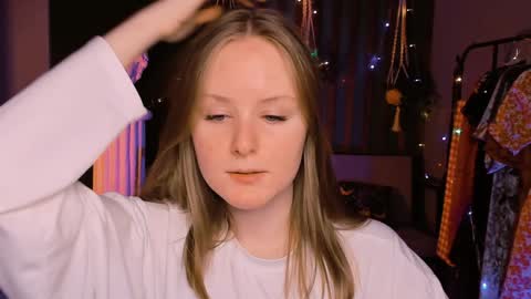 Vivien online show from December 28, 1:17 pm