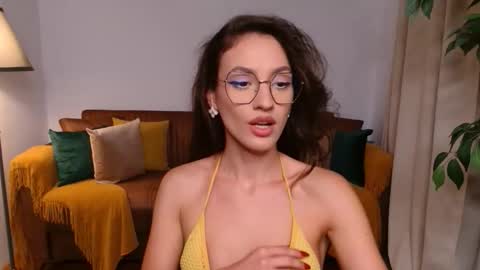 Snapshot of vivienneclement chatting on October 9, 3:49 pm Vivienne online show from October 9, 3:49 pm