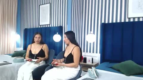 Snapshot of viviennerosette chatting on October 27, 12:55 pm Vivian online show from October 27, 12:55 pm