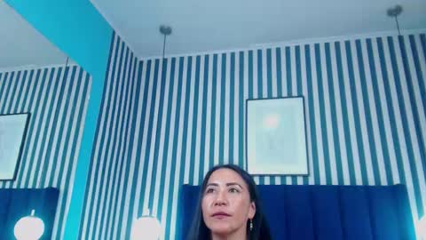 Snapshot of viviennerosette chatting on October 31, 12:42 pm Vivian online show from October 31, 12:42 pm