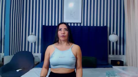 Snapshot of viviennerosette chatting on September 22, 1:09 pm Vivian online show from September 22, 1:09 pm