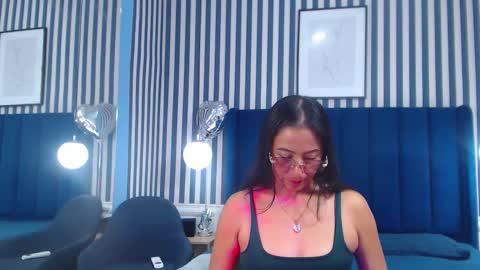 Vivian  online show from January 16, 2:57 pm