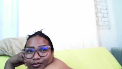 voagelle online show from January 29, 6:17 pm