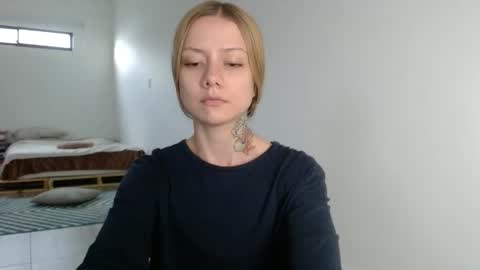 Victoria online show from December 2, 9:39 pm